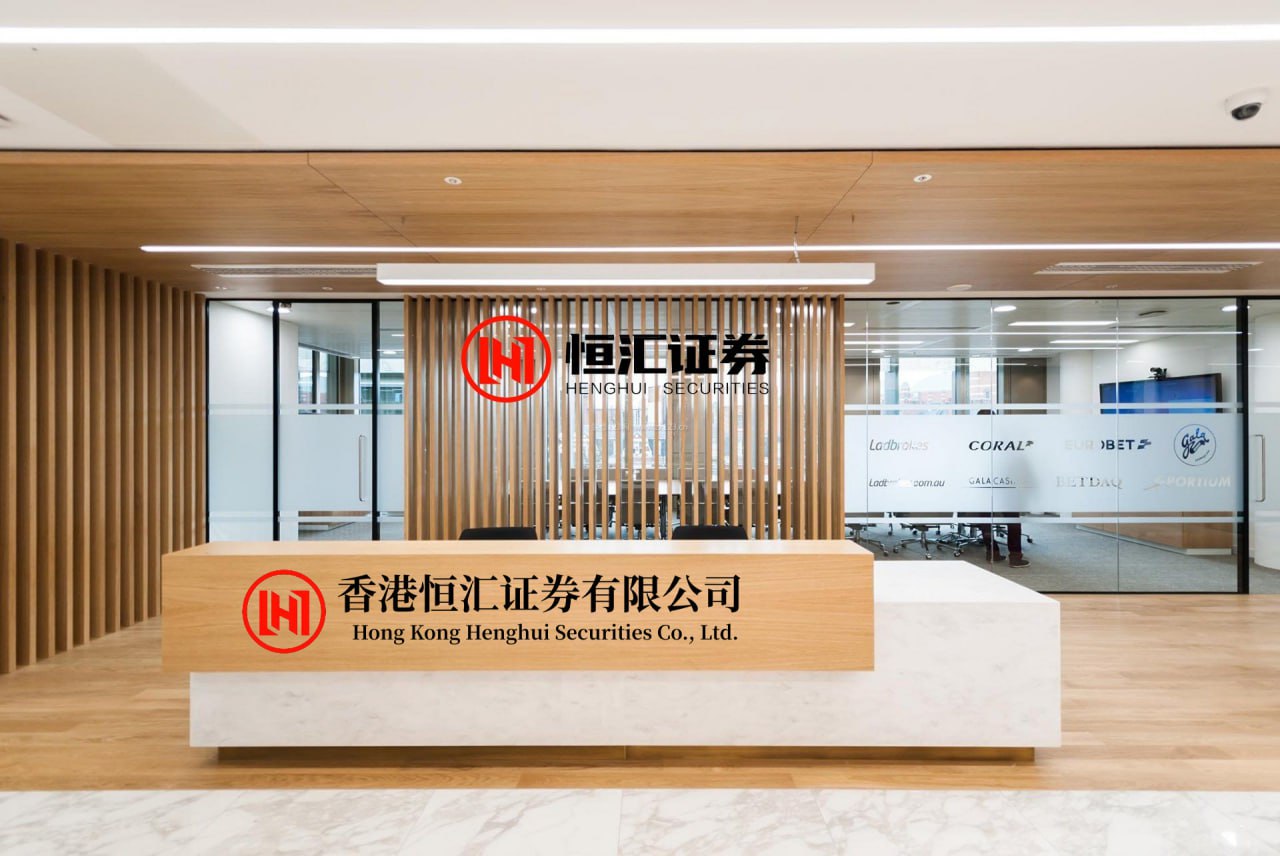 华宝多策略官网 昂跑On，摸着耐克的石头过河